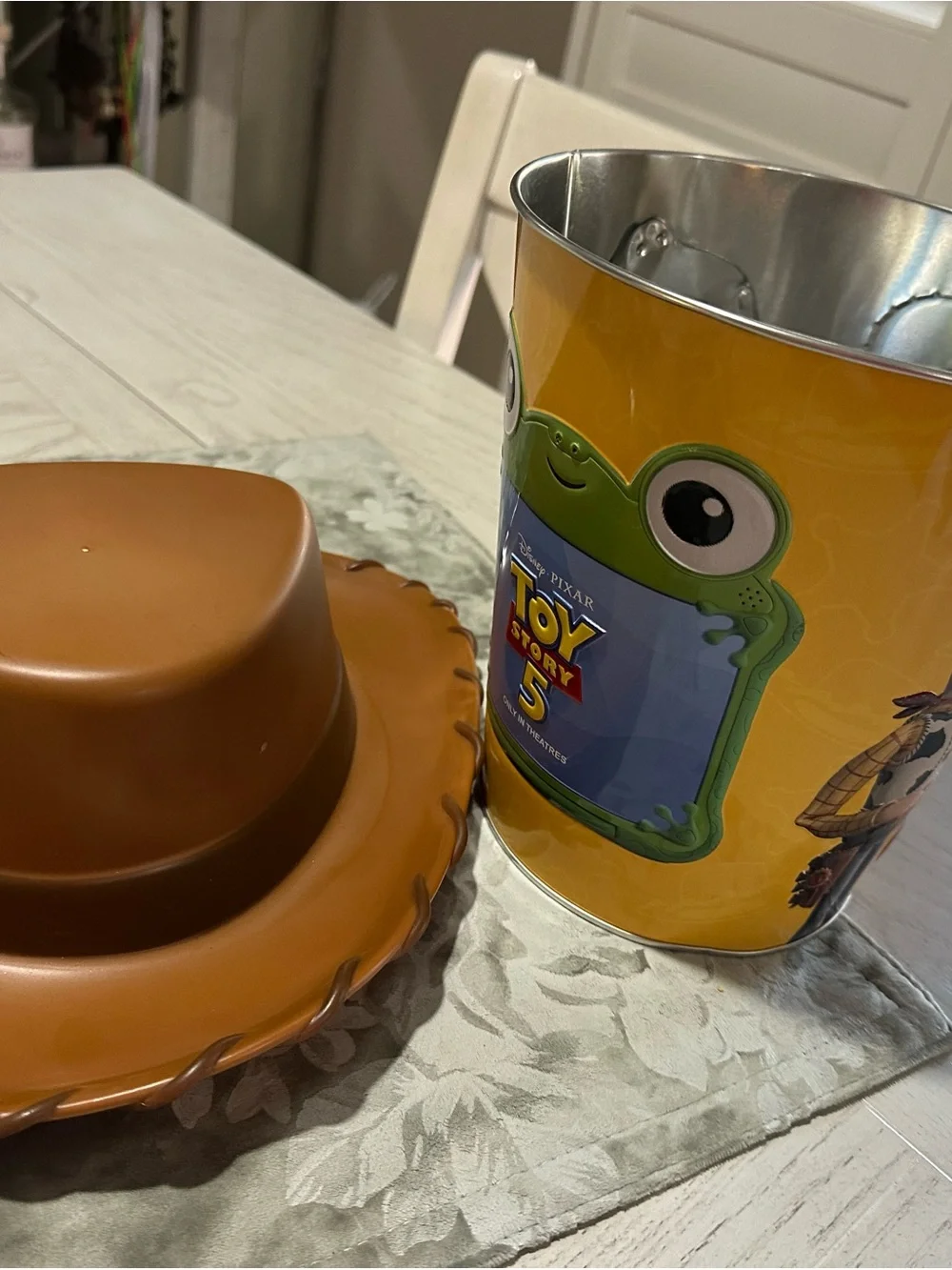 Woody bucket Party Favor Cup - Brown & Yellow